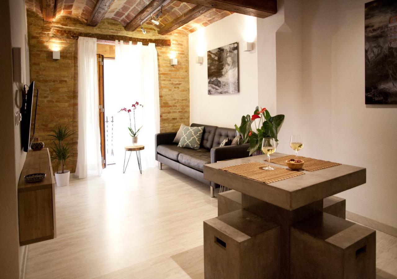 Authentic Charming Apartment/Wifi/Air Conditioning Valencia Buitenkant foto